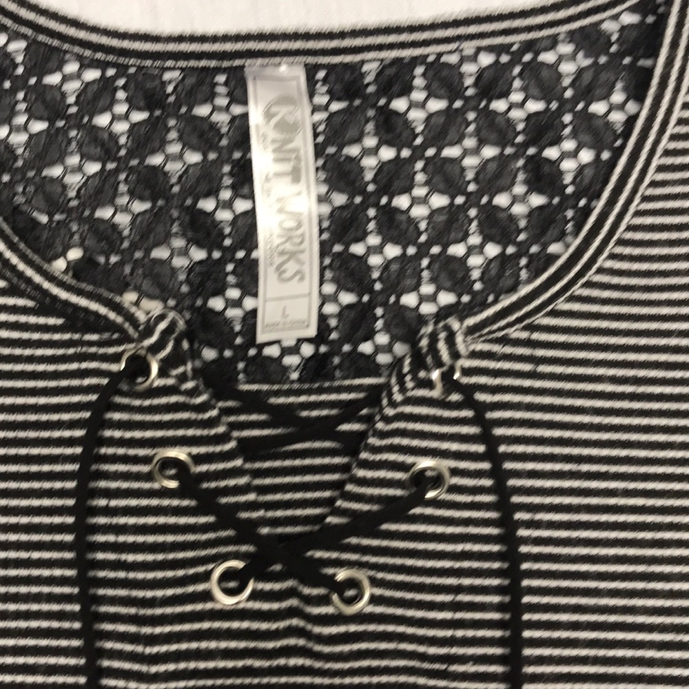 2 shirts - Picture 3 of 6